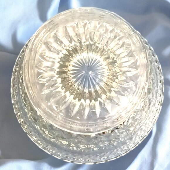 Vintage Anchor Hocking 'Wexford' Heavy Clear Cut Glass Pedestal Bowl‎ with Lid - Picture 5 of 9